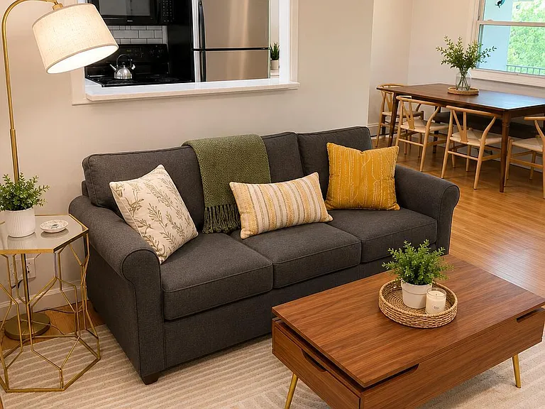 735 Greens Ave #4B — Photo 1