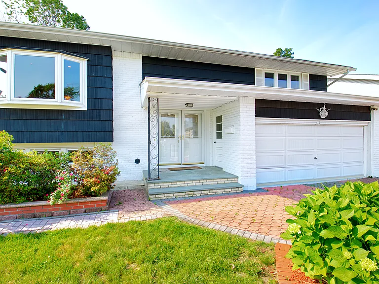 15 Jean Pl — Photo 4