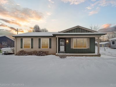 919 S Adelaide St, Fenton, MI, 48430