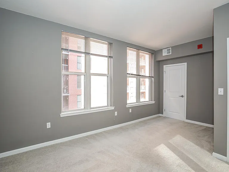 715 6th St NW #601 — Photo 19