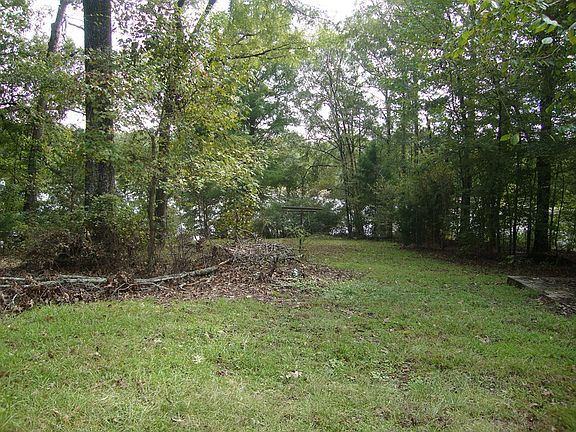 3rd image of 1858 Lakeside Dr