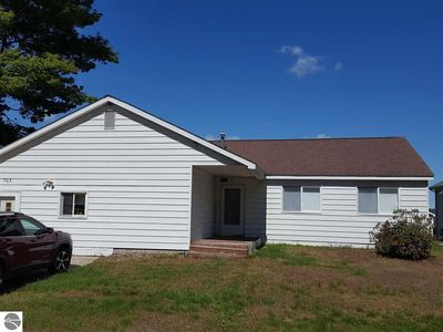 703 Rainbow Dr, East Tawas, MI, 48730