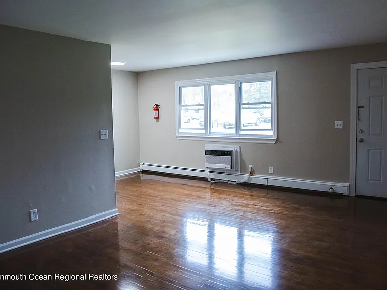65 Steiner Ave #17 — Photo 5