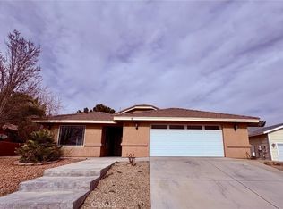 15088 Shady Elm Ln, Helendale, CA 92342