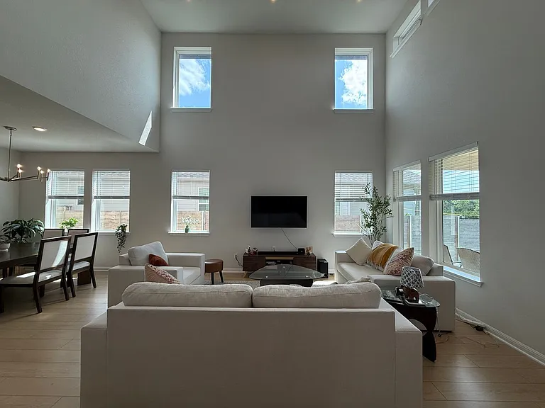 437 Leeward Pass — Photo 5