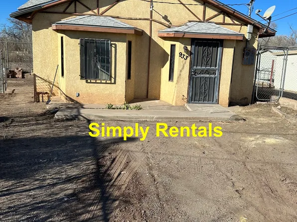 933 Goff Blvd SW, Albuquerque, NM 87105