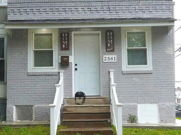 2561 S Dewey St, Philadelphia, PA 19142