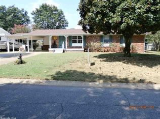 1904 W Arch Ave, Searcy, AR 72143