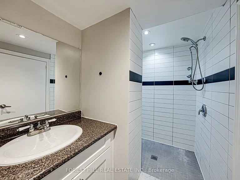 300 Conley St — Photo 31