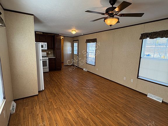 2nd image of 44 Briarhill Dr