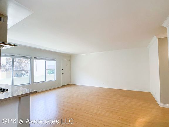 5th image of 1738 Purdue Ave #10314972