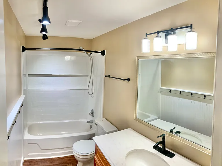 3913 Woodfield Rd — Photo 25