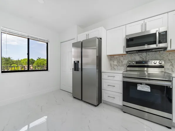 6093 Pointe Regal Circle #305, Delray Beach, FL 33484
