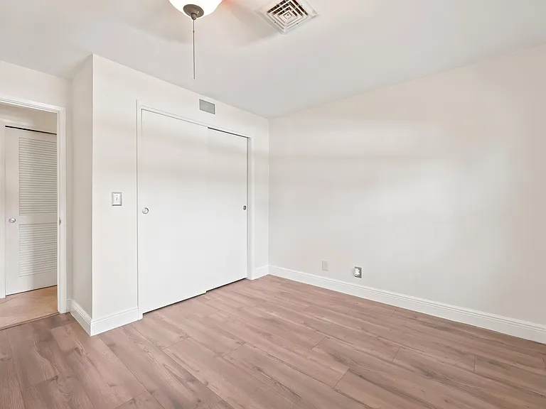 1222 SW 5th St — Photo 33