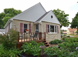 3185 S 44th St, Milwaukee, WI 53219