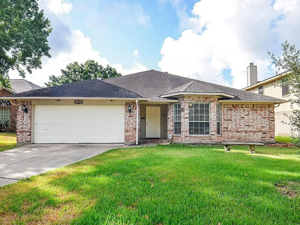 19715 Lindenfield Ct