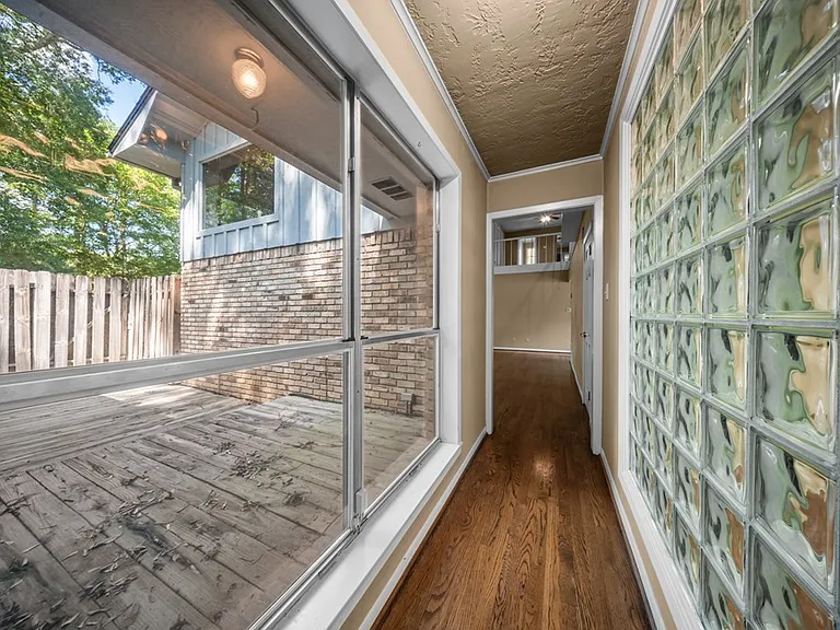 1027 Creek Bend Dr — Photo 11