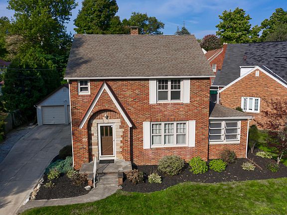 5th image of 552 E Townview Cir