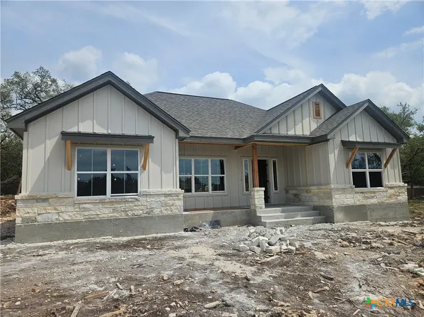 469 Persimmon Pass, Fischer, TX 78623