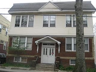 2nd image of 25-27 Underwood St