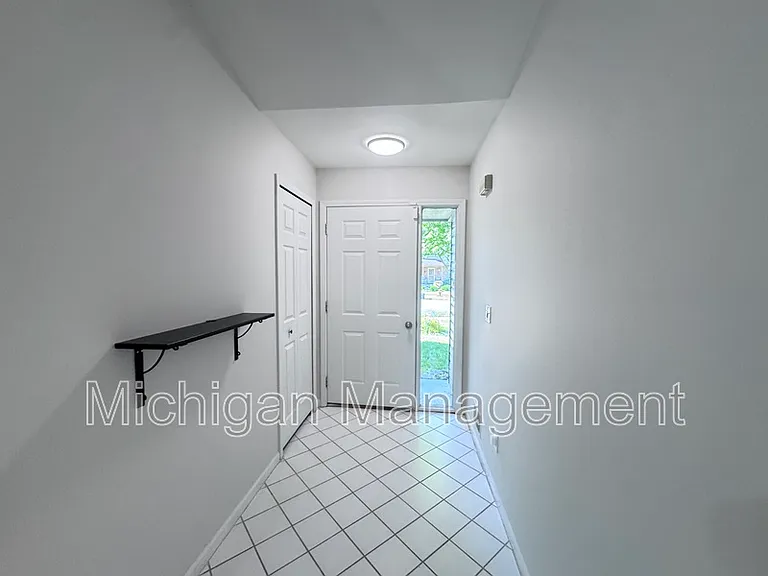 173 Algansee Dr — Photo 41