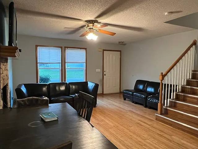 1371 N Harvey Dr — Photo 7
