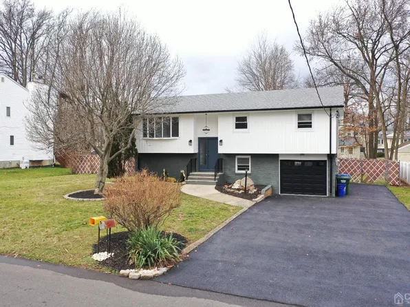 240 Garfield St, Edison, NJ 08820