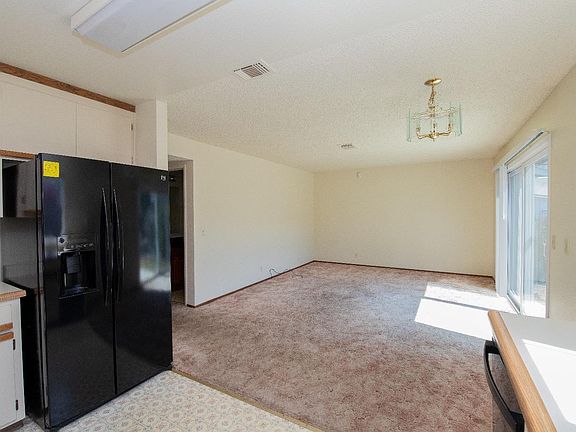 5th image of 817 Emperor Drive