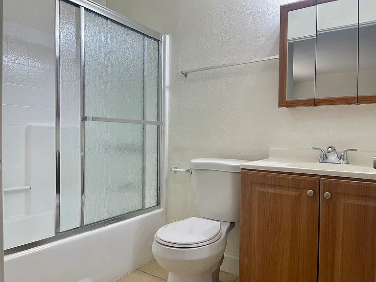 Bathroom (in room)