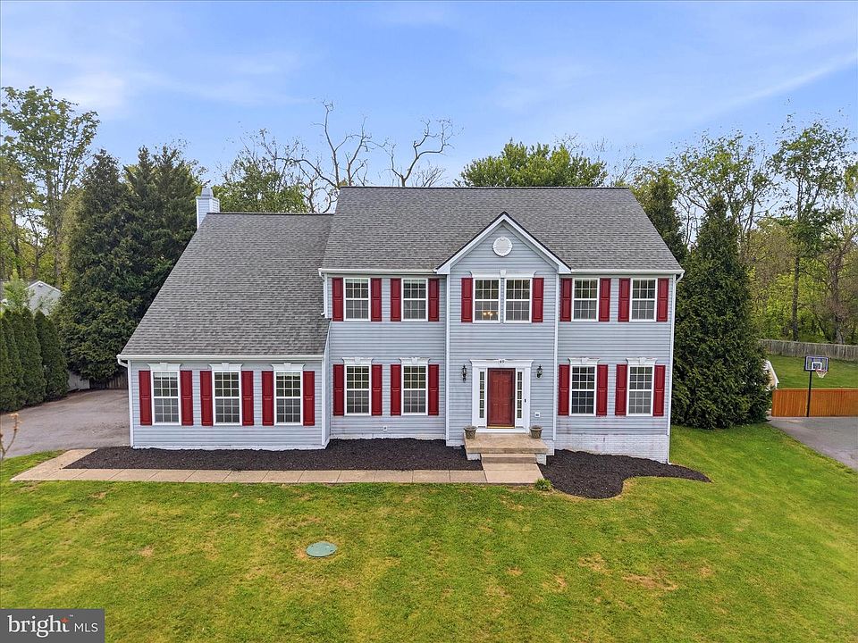 1st image of 49 Appomattox Ln