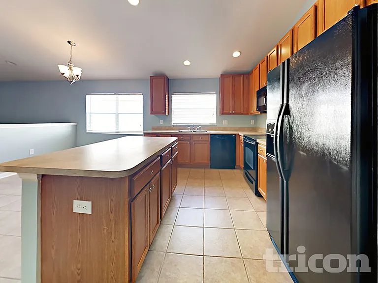 308 9th St NE — Photo 4