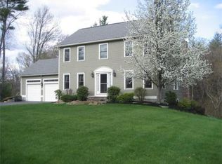 17 Country Club Rd, Sterling, MA 01564