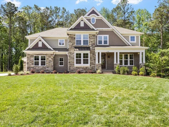136 Ogden Cir, Clayton, NC 27527