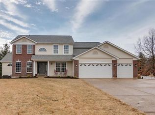 2310 Fox Hound Ct, Lake Saint Louis, MO
