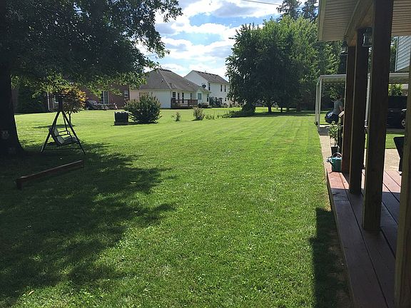 3rd image of 513 Running Creek Pl