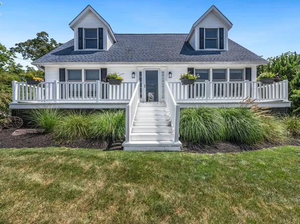 3621 E Eagle Beach Cir, Port Clinton, OH 43452