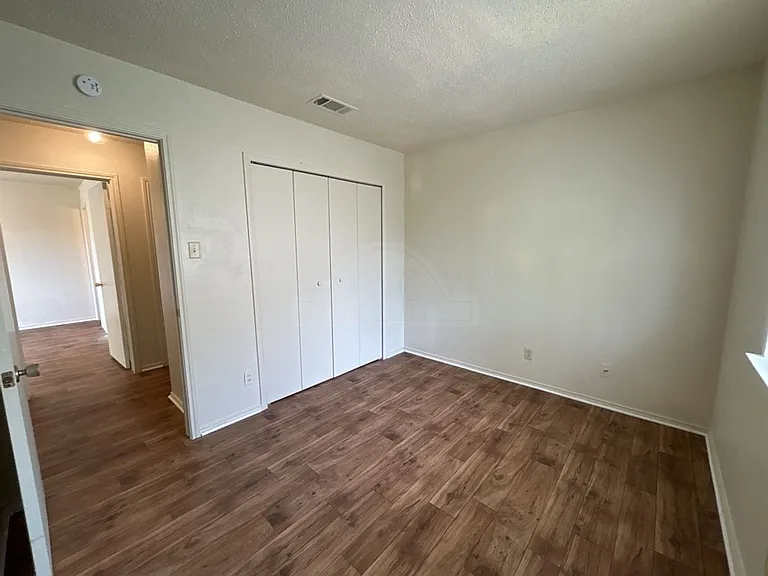 2108 Carousel Dr — Photo 12