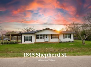 1845 Shepherd St, Hempstead, TX 77445