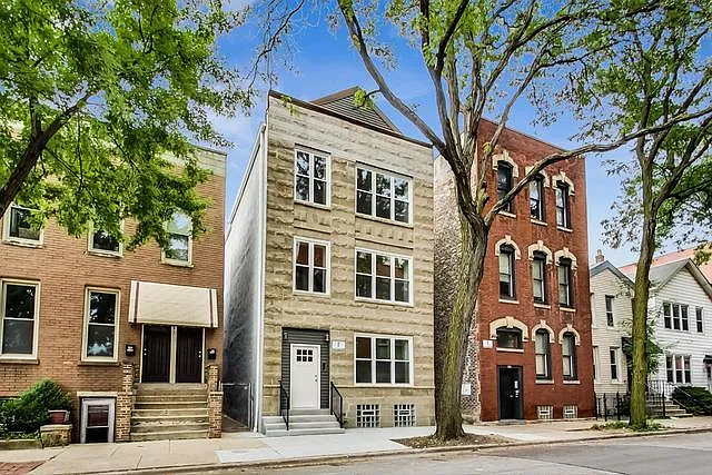 815 S Carpenter St #3F — Photo 2