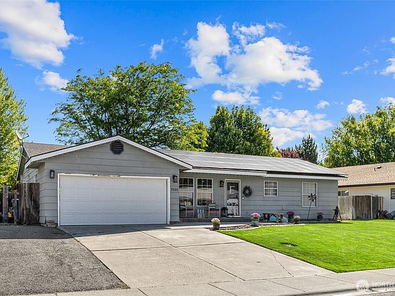 3rd image of 2000 N Green Parks Drive