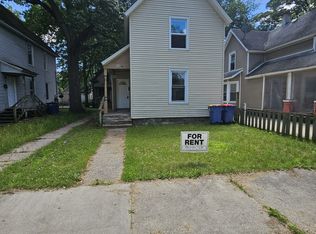 112 Stewart St SW, Grand Rapids, MI 49507