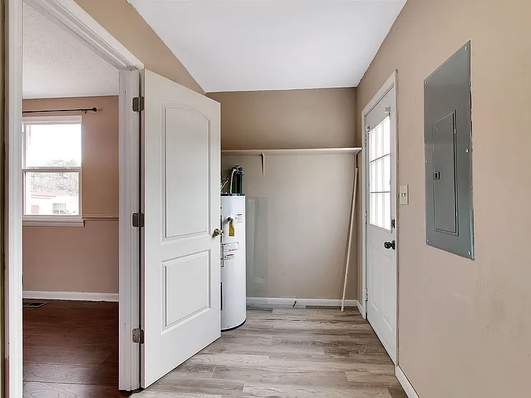 729 Welsey Dr — Photo 12