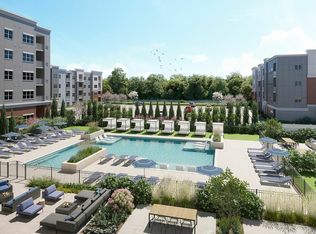 1000 W Fort Lee Rd #1303, Bogota, NJ 07603