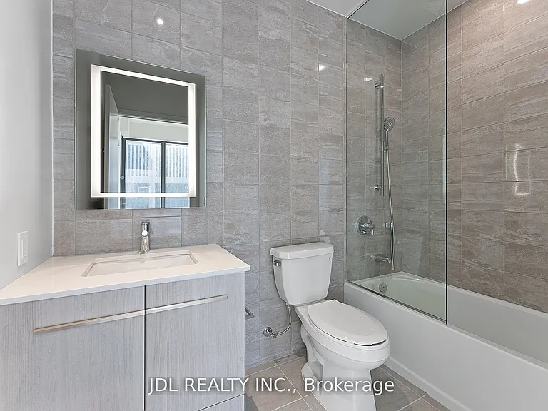 8 Cumberland St #2103 — Photo 20
