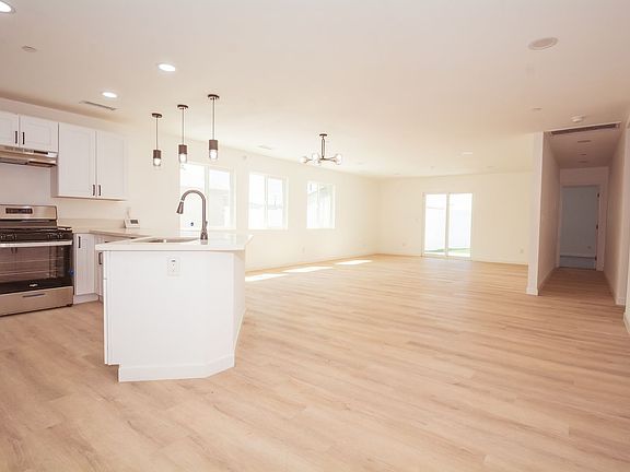 3rd image of 8252 Bennett Ave #1
