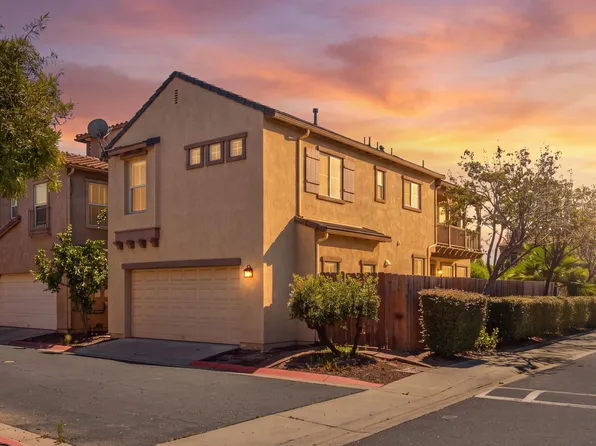 843 E Orchid Ln, Santa Maria, CA 93455