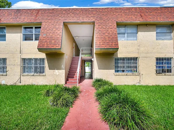 220 NW 107th Ave APT 204, Miami, FL 33172