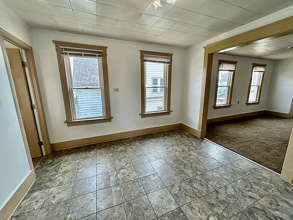 5th image of 1020 W 18th St #2