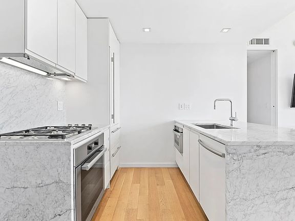 3rd image of 250 Bowery APT 6E