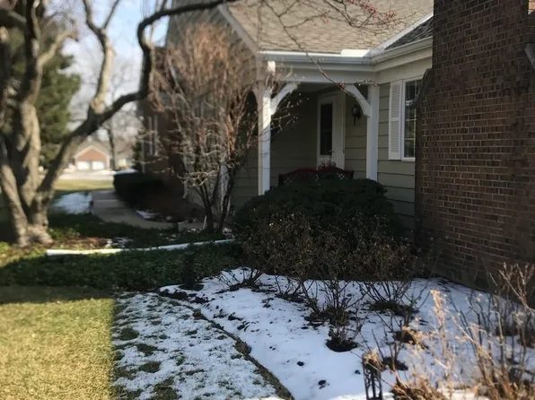 1471 Shire Cir, Palatine, IL 60067